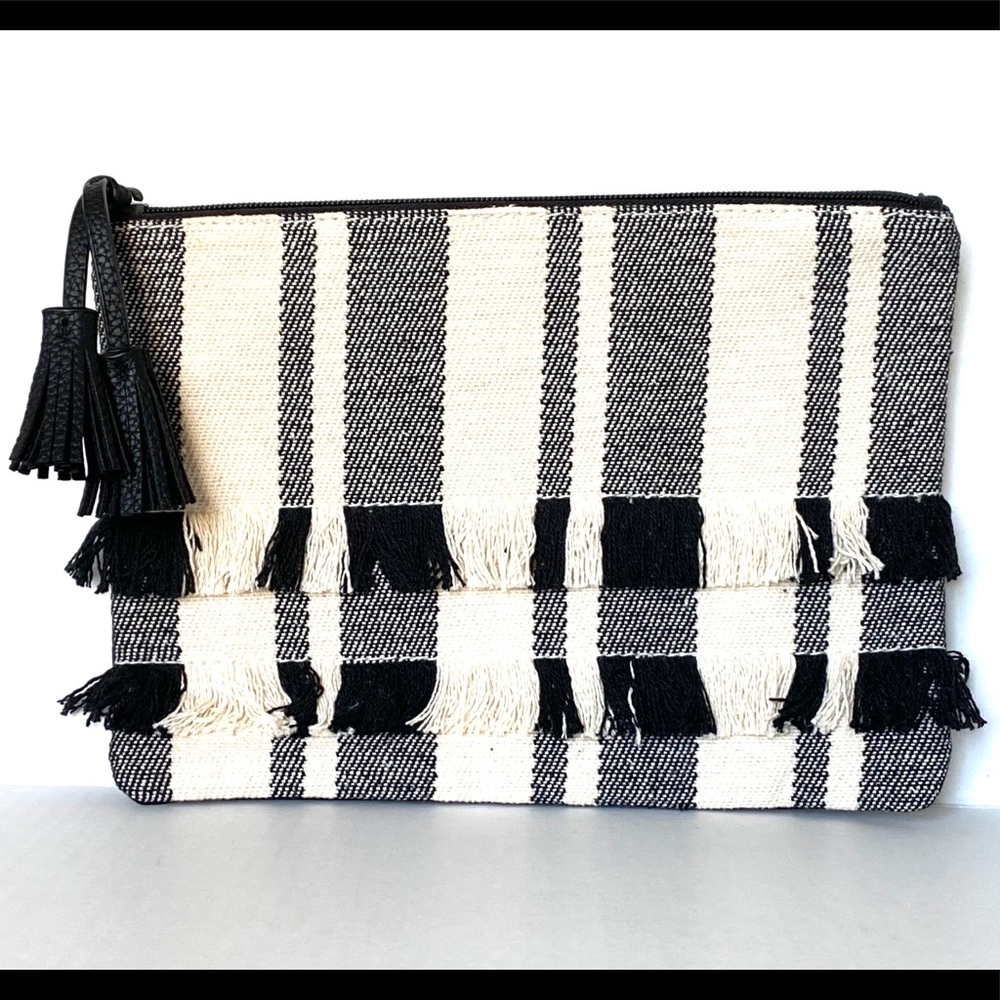 Old navy fringe clutch